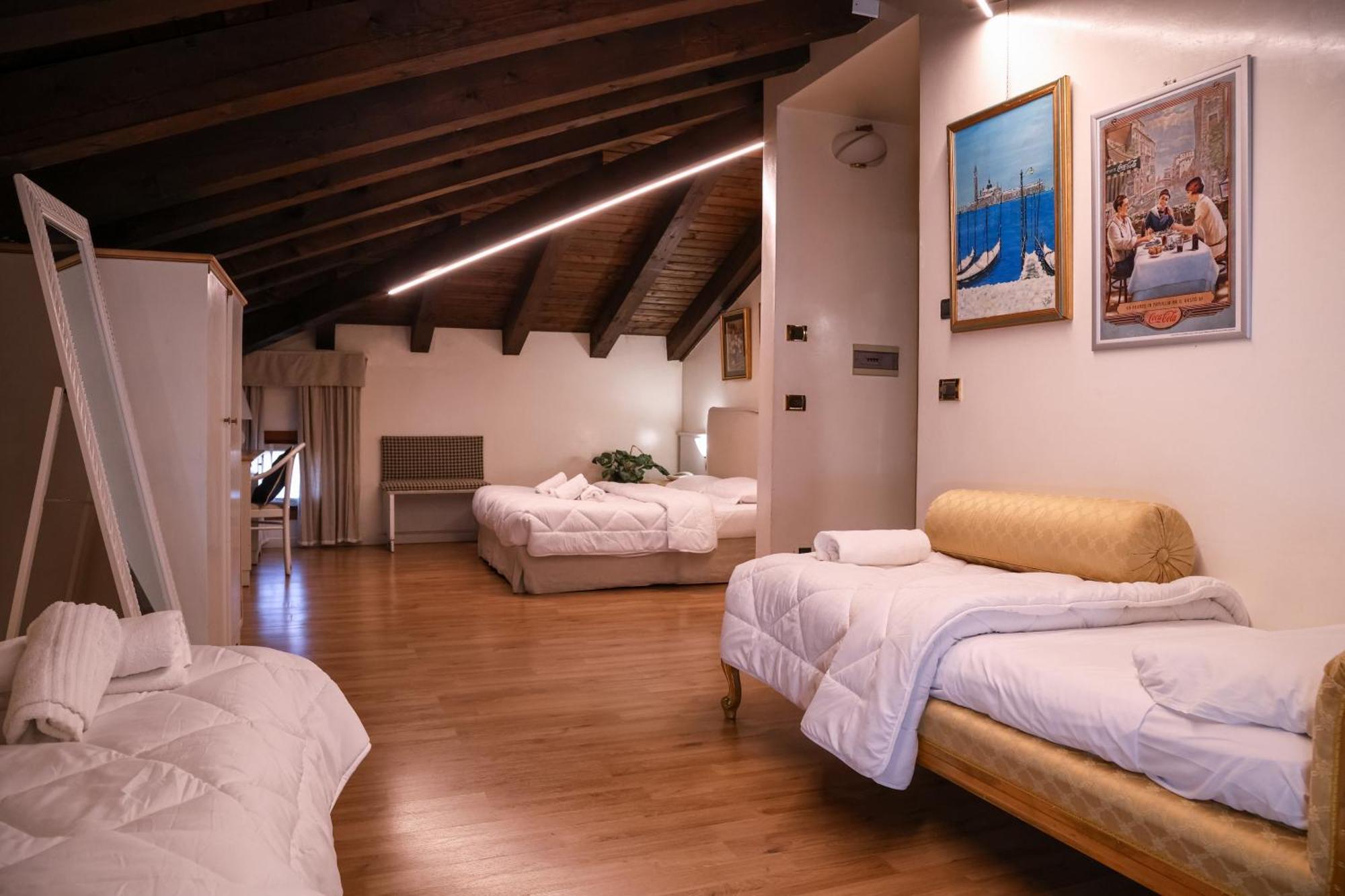 Hotel Villa Sara Mestre Exterior photo